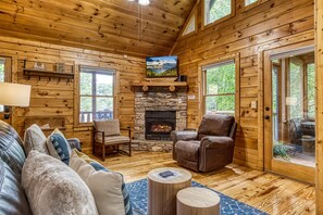 House, Multiple Beds, Mountain View (Blue Mist Lodge #2914) | Living area - Blue Mist Lodge #2914 (Sevierville)