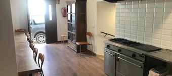 Vico rural cave house, ideal for large groups