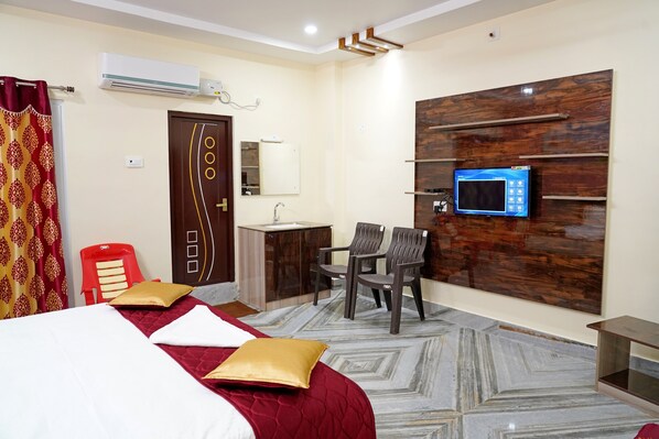 Deluxe Room | Premium bedding, in-room safe, iron/ironing board, free WiFi - Devansh Bhanu Residency DBR (Srikalahasti)
