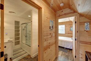 2 多间卧室、WiFi