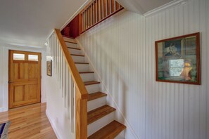 Interior - Mr. Billy's - Ocracoke Island (Ocracoke)