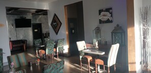 Front of property - Bennetts Hotel (Nottingham)