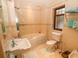 Cottage | Bathroom | Shower - Inear Scéine (Lauragh)