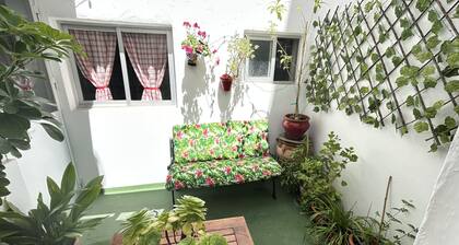 Gemütliches Stadthaus p/6 mit Terrasse, WLAN und AC