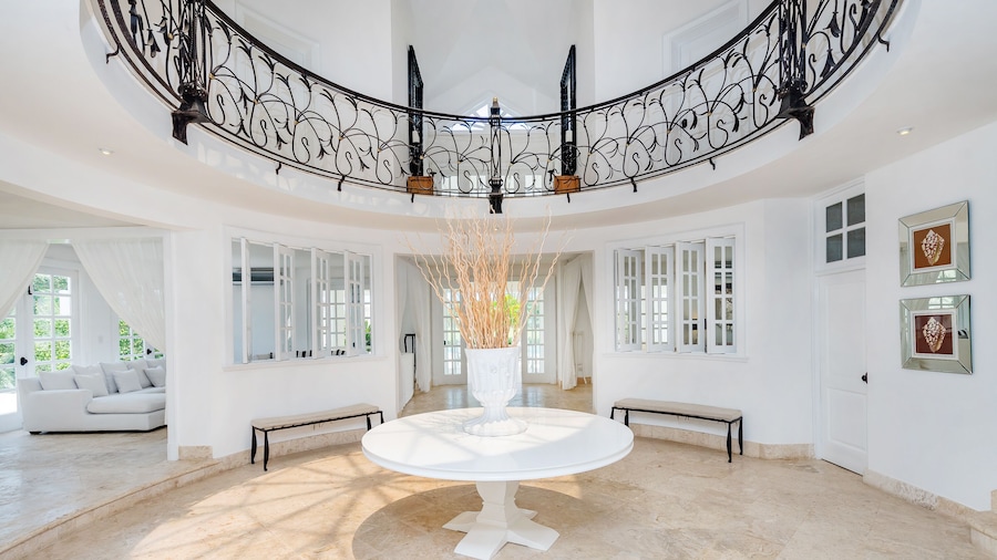 Luxury 2-level villa in Punta Cana