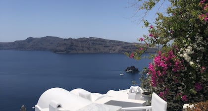 Oia Memories Suites