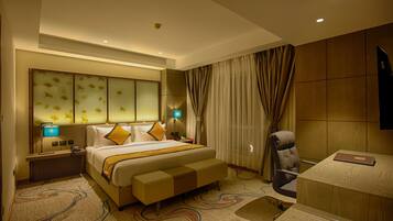 Luxury Room | Egyptian cotton sheets, premium bedding, down duvets, memory-foam beds