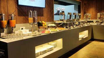 Free daily buffet breakfast