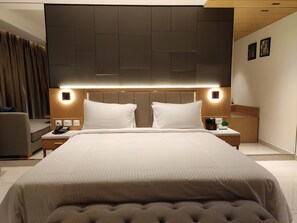 尊貴客房 | 埃及棉床單、高級寢具、羽絨被、記憶棉床墊