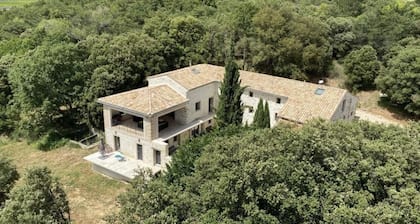 GITE LE PETIT PARADIS, AU COEUR DE LA DROME PROVENCALE