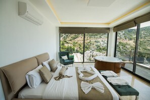 2 bedrooms, Egyptian cotton sheets, premium bedding, Tempur-Pedic beds - İnfinity Signature Villas (Kaş)