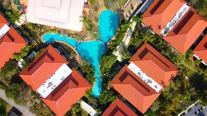 2 outdoor pools - Thara Cholapruek Resort (Ban Na)
