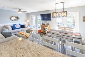 Living area - Gulf view, private beach, community pool, walk to shops and restaurants! (Santa Rosa Beach)