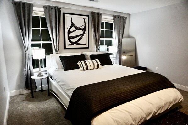 4 bedrooms, iron/ironing board, WiFi, bed sheets