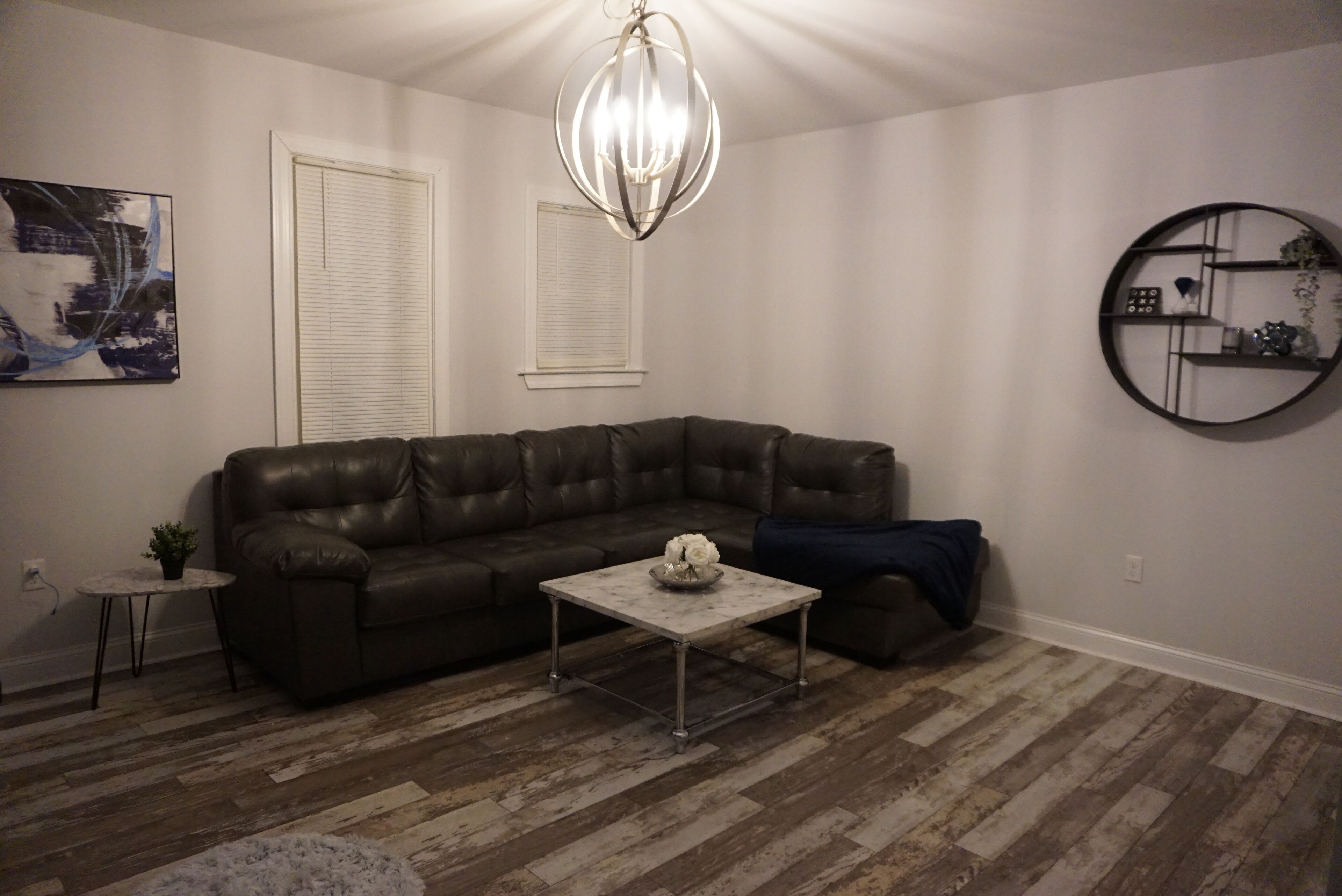 Smart TV, fireplace, table tennis