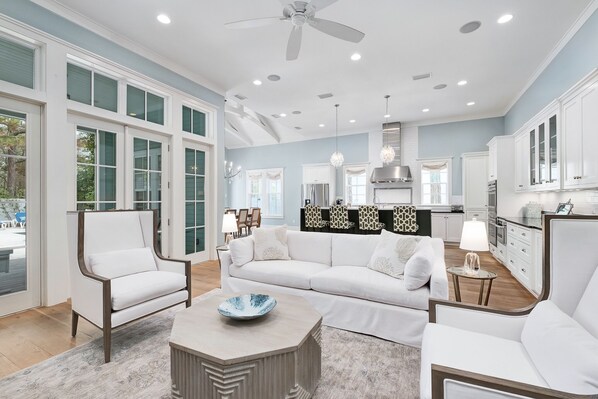 Smart TV, fireplace, DVD player, stereo