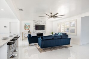 Smart TV, fireplace, offices