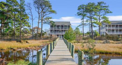 Wildcat Haven | Luxury Bayfront Estate, Private 500' Pier, Dual Kitchens + Pet Friendly