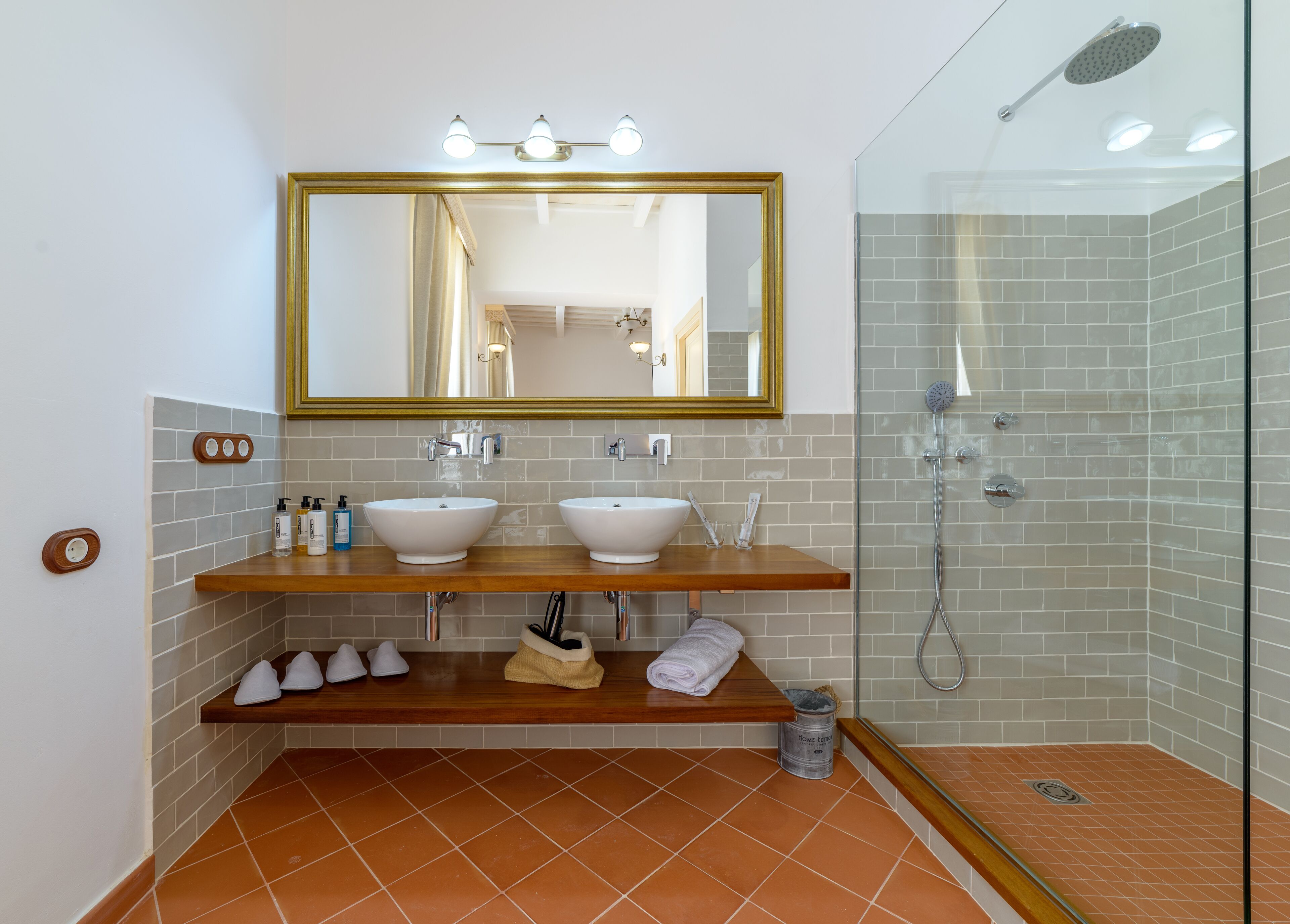 Superior Triple Room | Bathroom