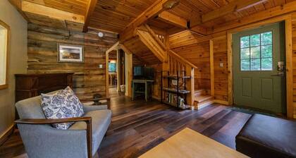 Turkey Cove: Newly Renovated, Pet-Friendly 3BR Home with Hot Tub and Fireplace