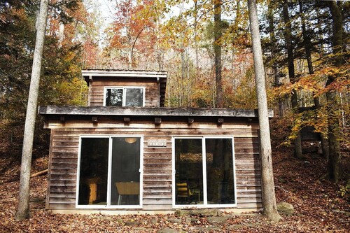 Adventurers Only!  -Off the Grid- retrea in the woods