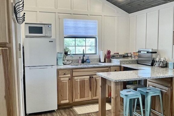 Kitchenette.