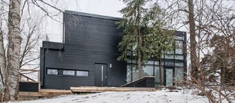 Modern townhouse on Arlanda - Stockholm metro line