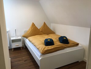 1 bedroom, iron/ironing board, free WiFi
