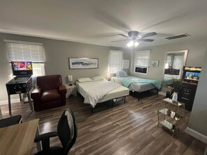 3 bedrooms, in-room safe, iron/ironing board, WiFi - Raleigh 3BR Home with EV Charger & Game Arcade (Wake County)