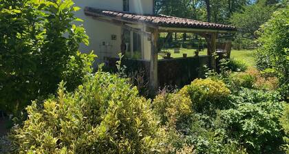 Charming and Fully Refurbished 2 Bedroom Gite on the Charente/Dordogne Border