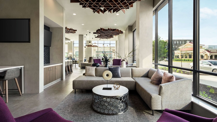 Home2 Suites By Hilton Minneapolis University Area