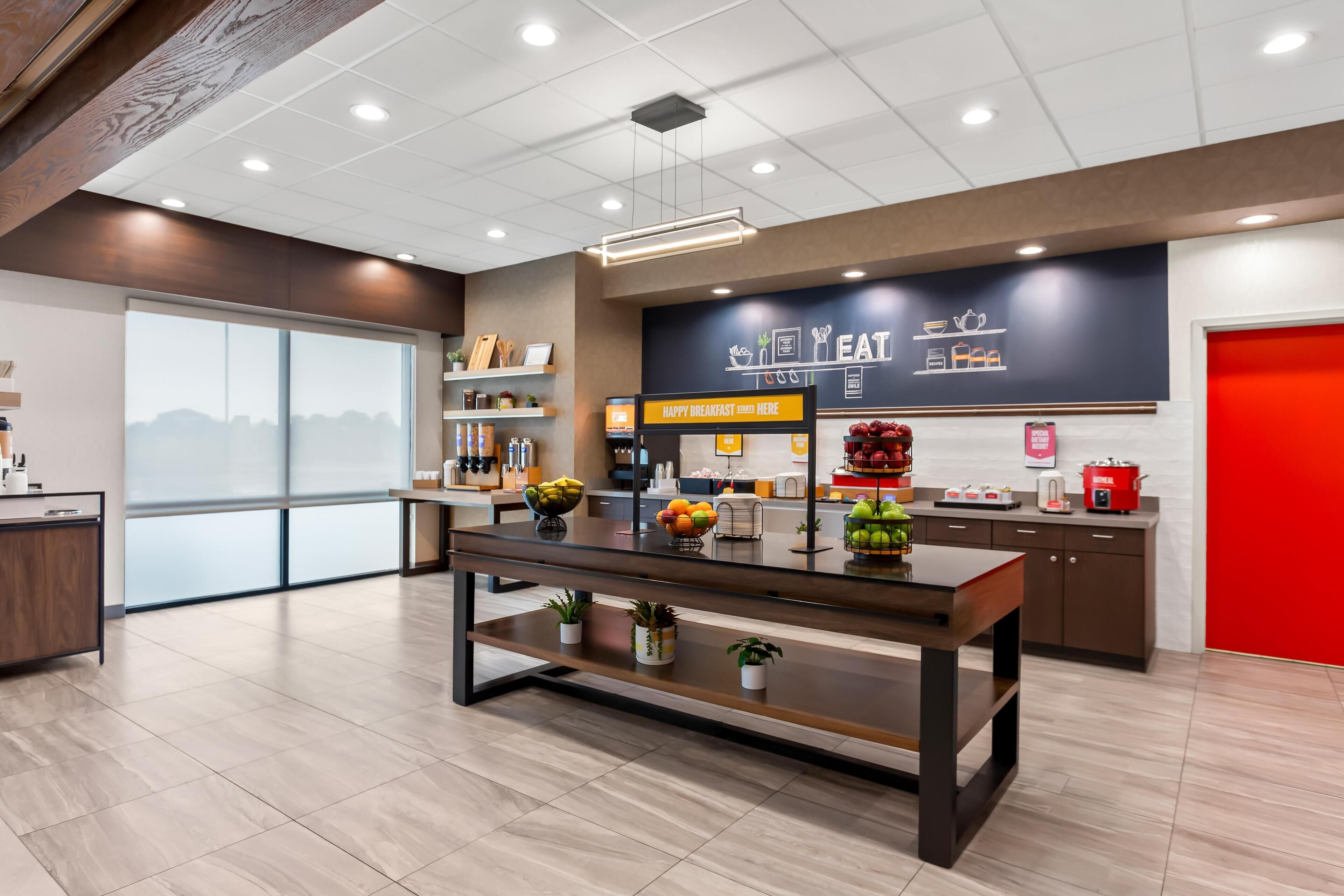 Free daily buffet breakfast 