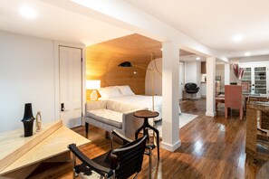 1 多间卧室、熨斗/熨衣板、免费 WiFi、床单