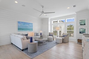 Fernseher, Stereoanlage