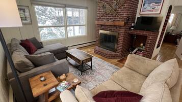 TV connectée, livres, chaßne hi-fi