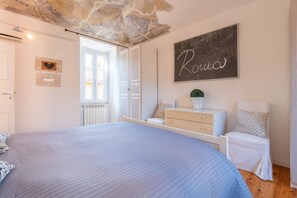 3 chambres, fer et planche à repasser, Wi-Fi, literie fournie
