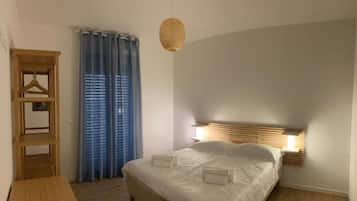 2 bedrooms, in-room safe, iron/ironing board, WiFi