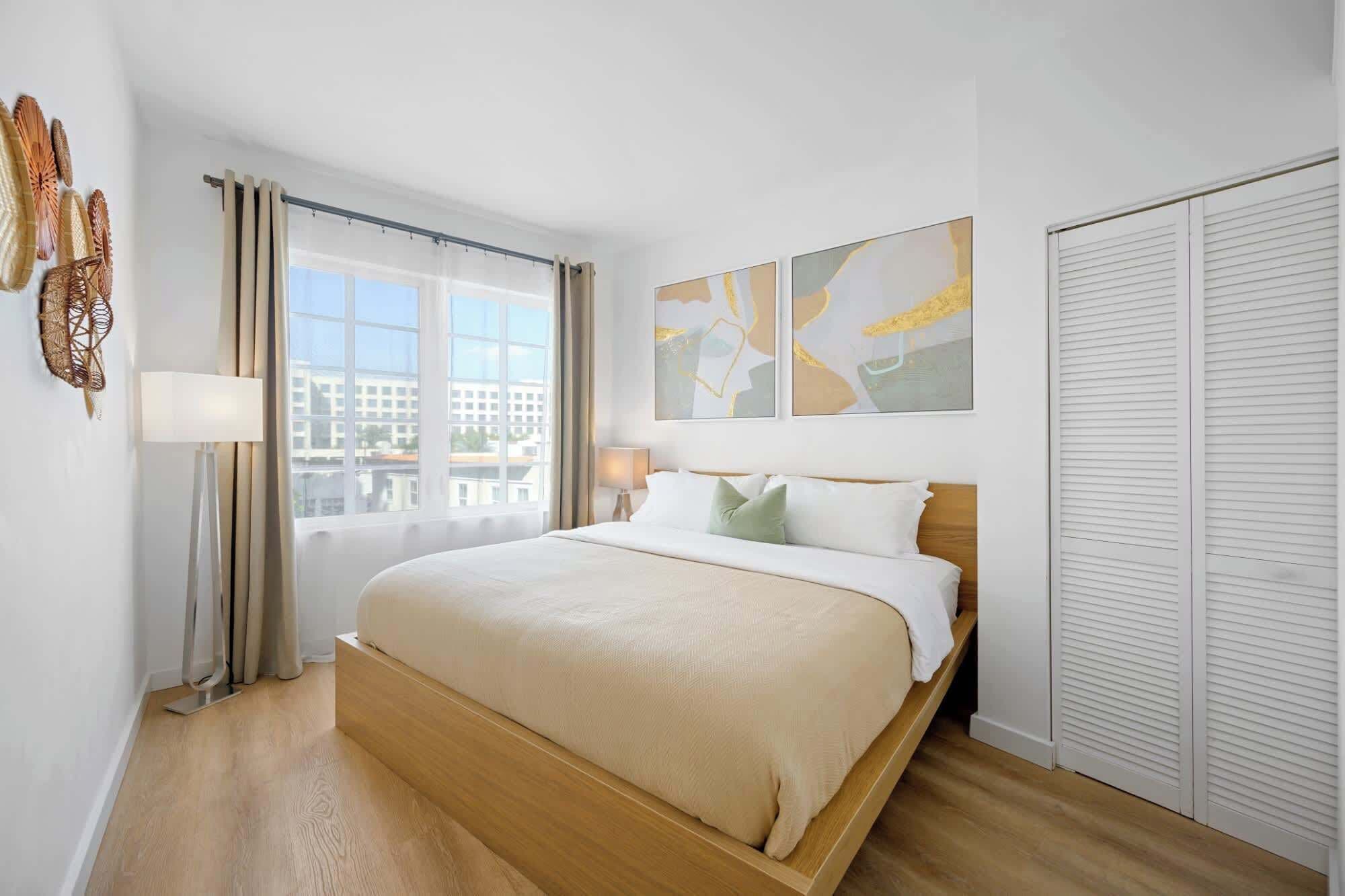 2 slaapkamers, een strijkplank/strijkijzer, gratis wifi, beddengoed