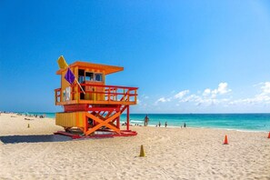 Beach nearby - Oceanfront Junior 2BR APT on Ocean Drive (Miami Beach)