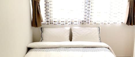 2 chambres, bureau, Wi-Fi gratuit, draps fournis