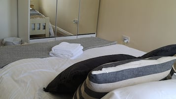 House, Multiple Beds | 2 bedrooms, iron/ironing board, free WiFi, bed sheets