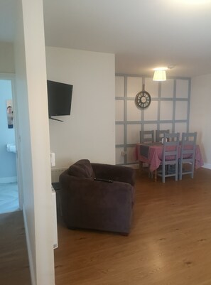House, Multiple Beds | Living room