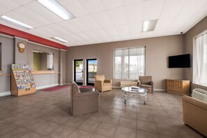 Lobby - Rodeway Inn Cleveland TN I-75 (Cleveland)