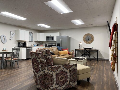 Brand new, conveniently located 2 bedroom apartment in Marion, KY