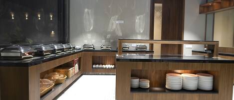 Tägliches Frühstücksbuffet (450 INR pro Person)