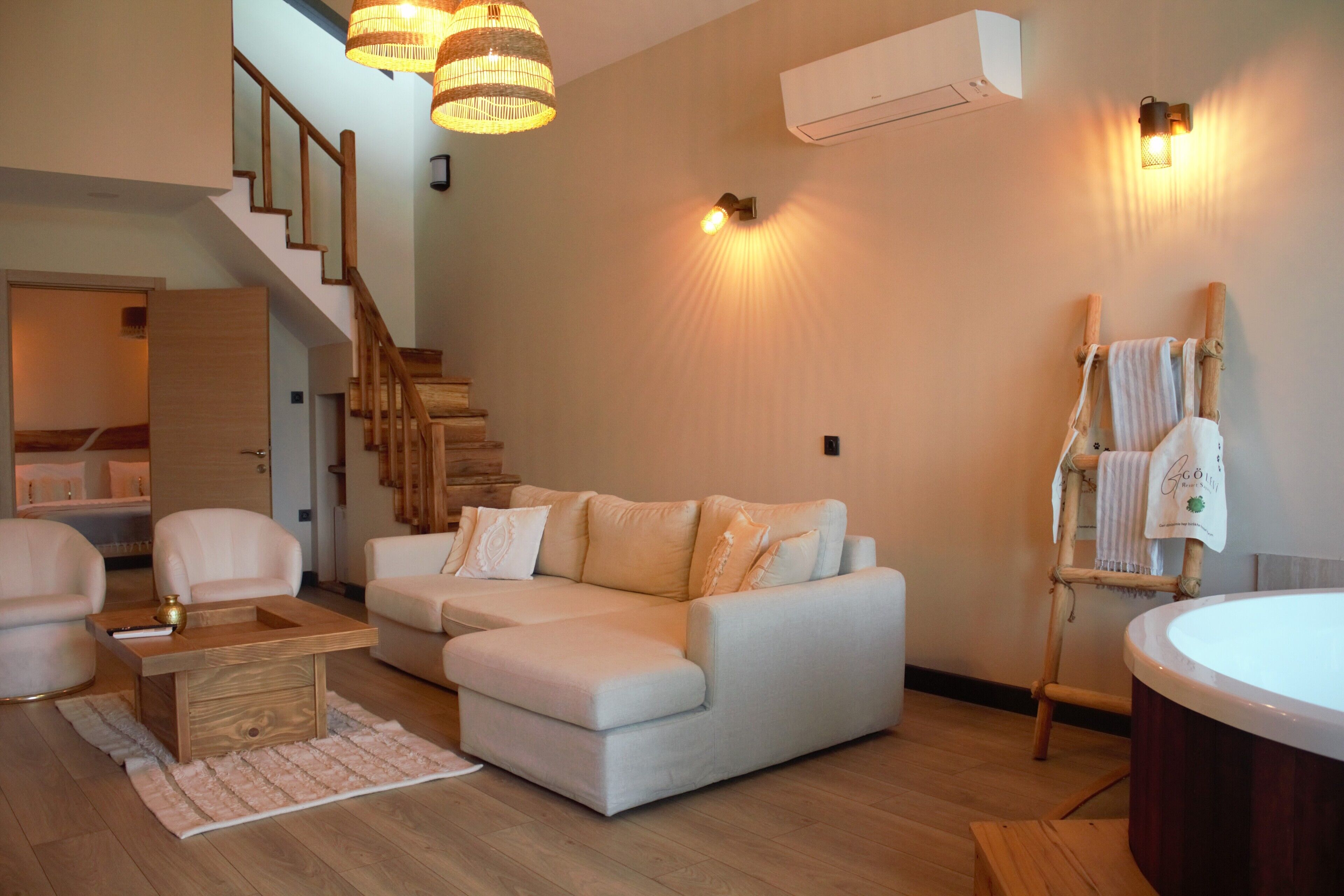 senior suite | living area | 40-inch smart tv with satellite channels, tv, netflix