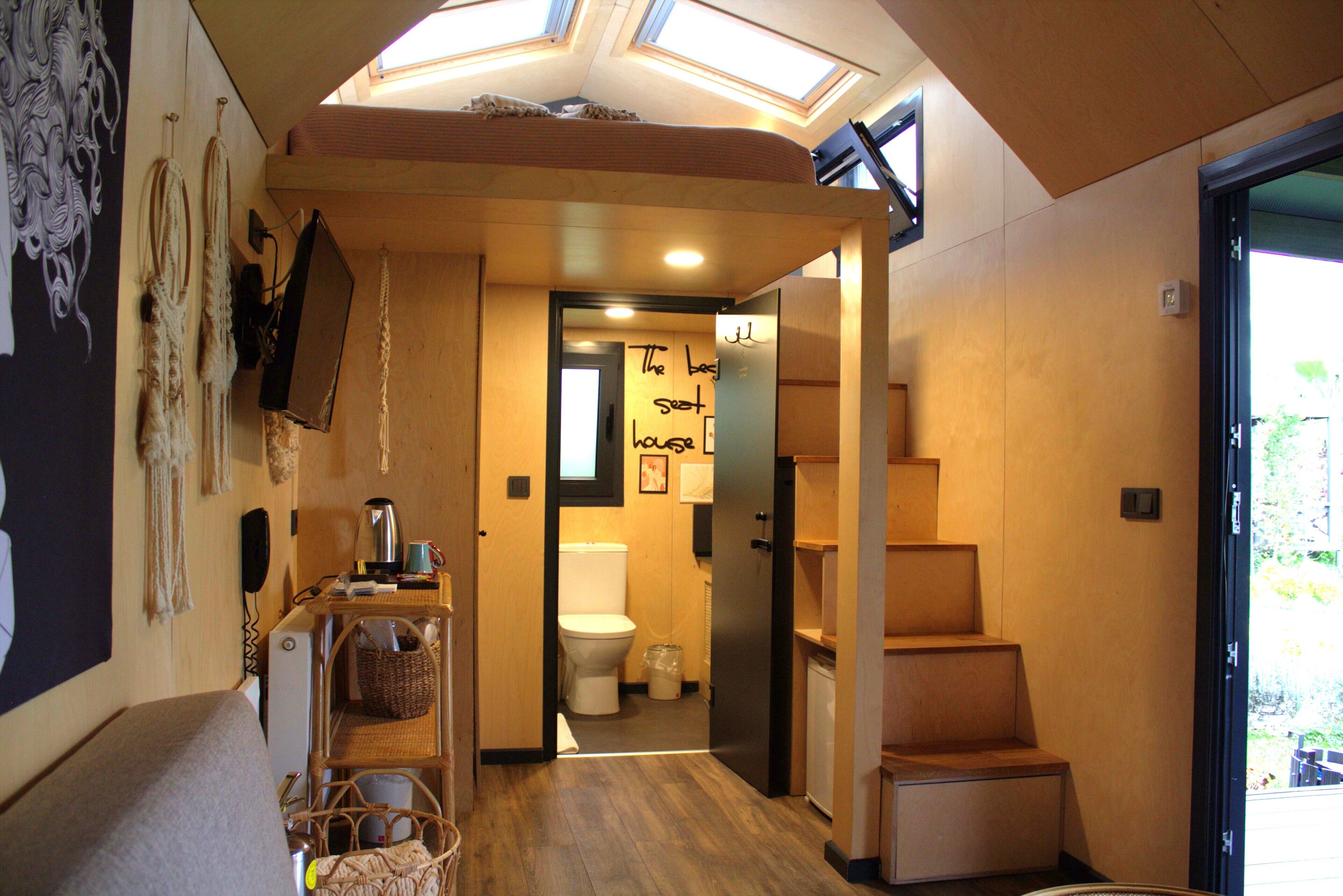 junior loft, lake view | 2 bedrooms, egyptian cotton sheets, premium bedding, select comfort beds