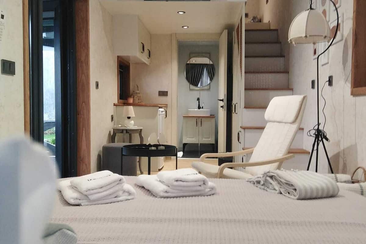 deluxe double room | 2 bedrooms, egyptian cotton sheets, premium bedding, select comfort beds