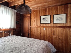 4 chambres, bureau, lit de bébé portatif, accès au Wi-Fi (inclus)