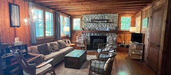 Private Waterfront Family Cottage in Huntsville, Muskoka